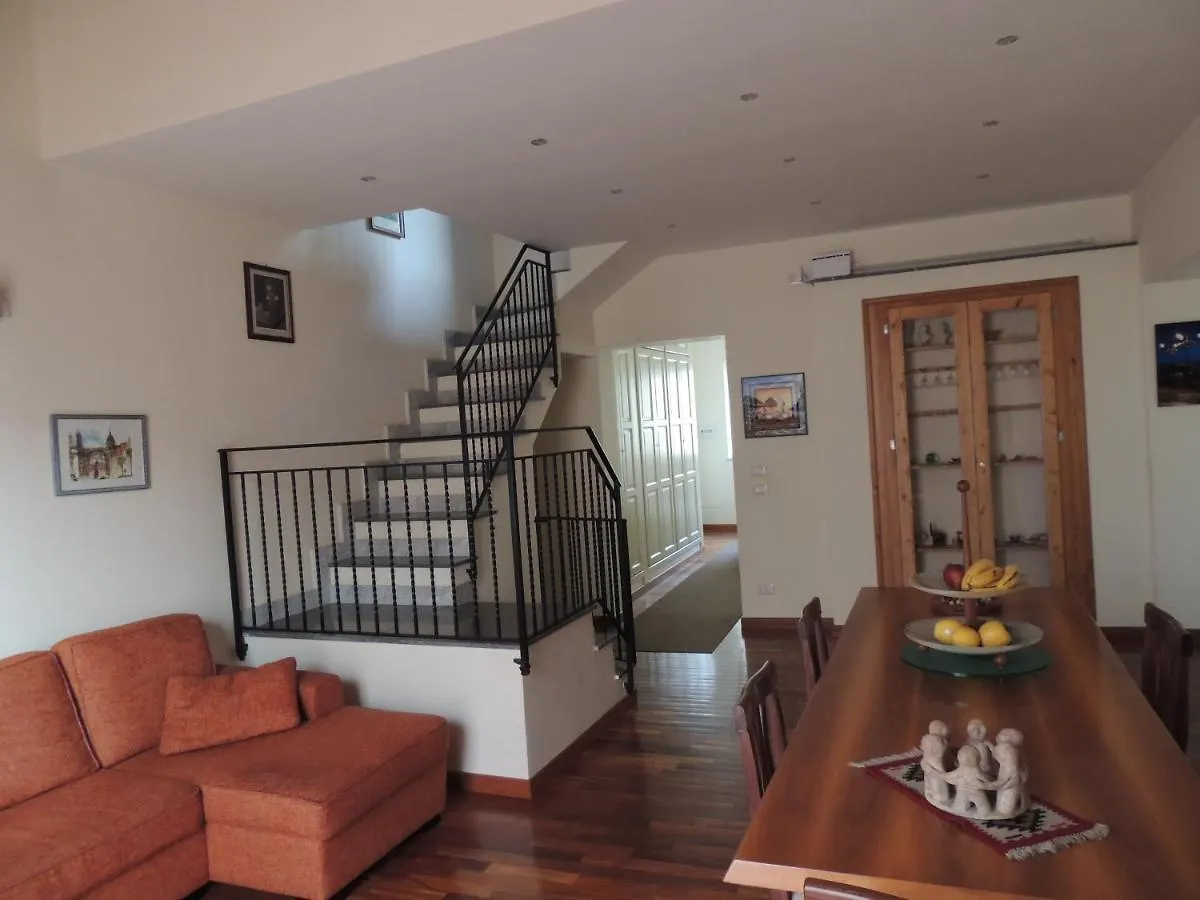 Homestay Suite Franziska Lift & Ac A Ballaro Palermo