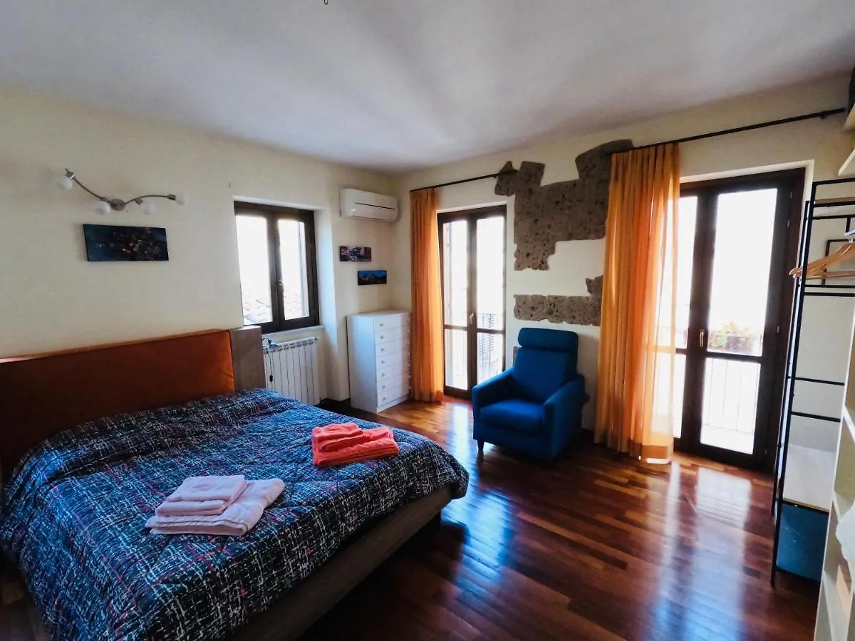 Suite Franziska Lift & Ac A Ballaro Palermo Homestay